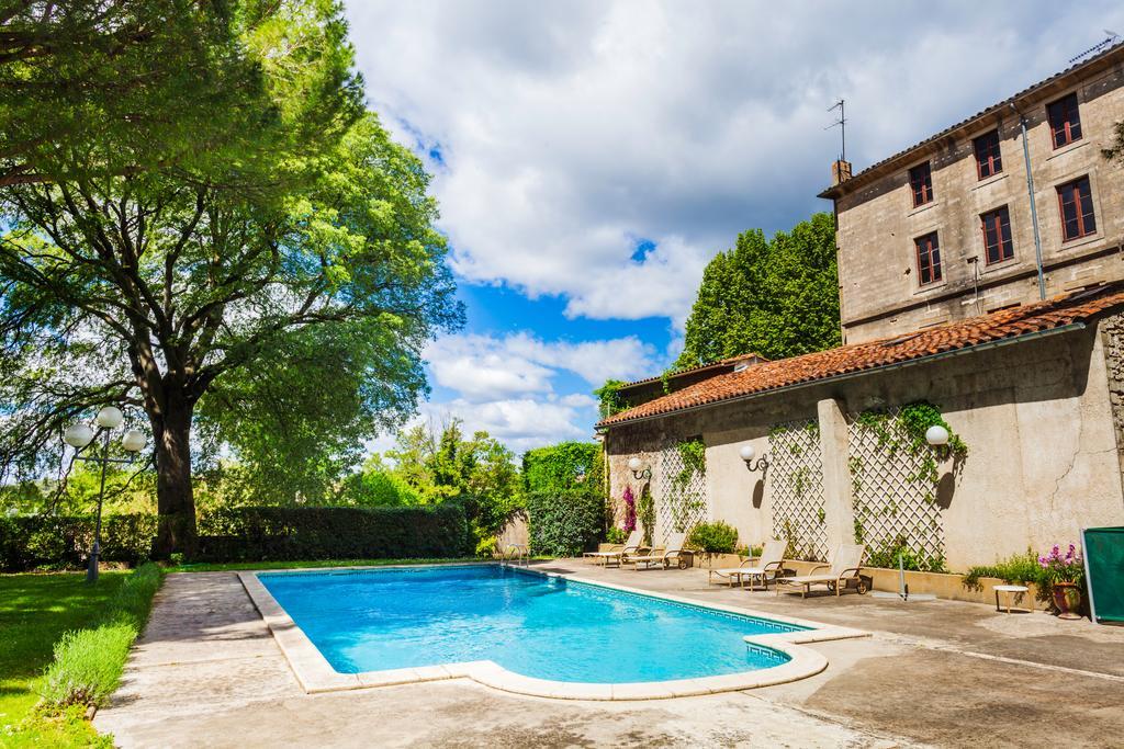 Auberge Du Pont Romain Sommières Exteriér fotografie