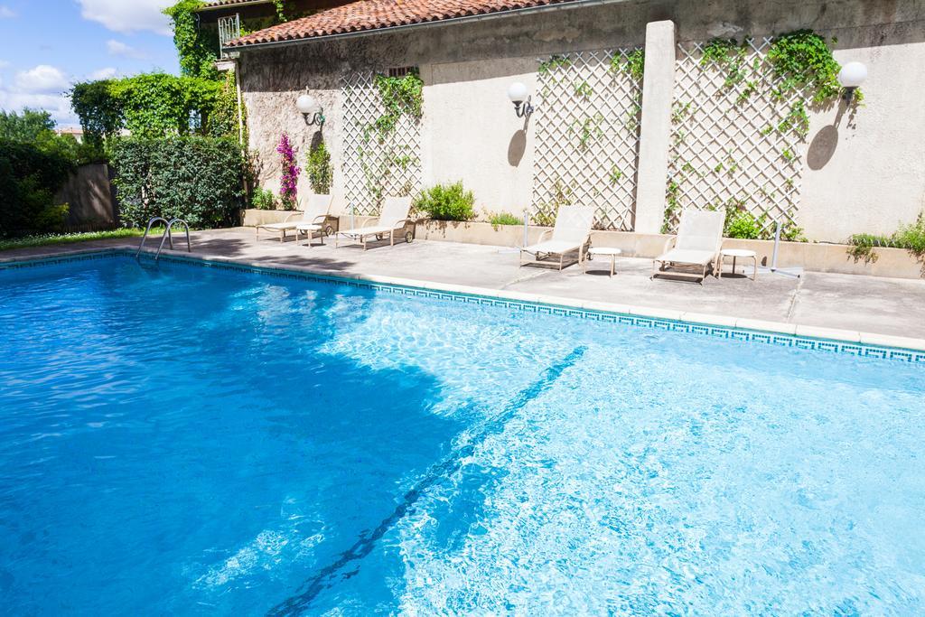 Auberge Du Pont Romain Sommières Exteriér fotografie